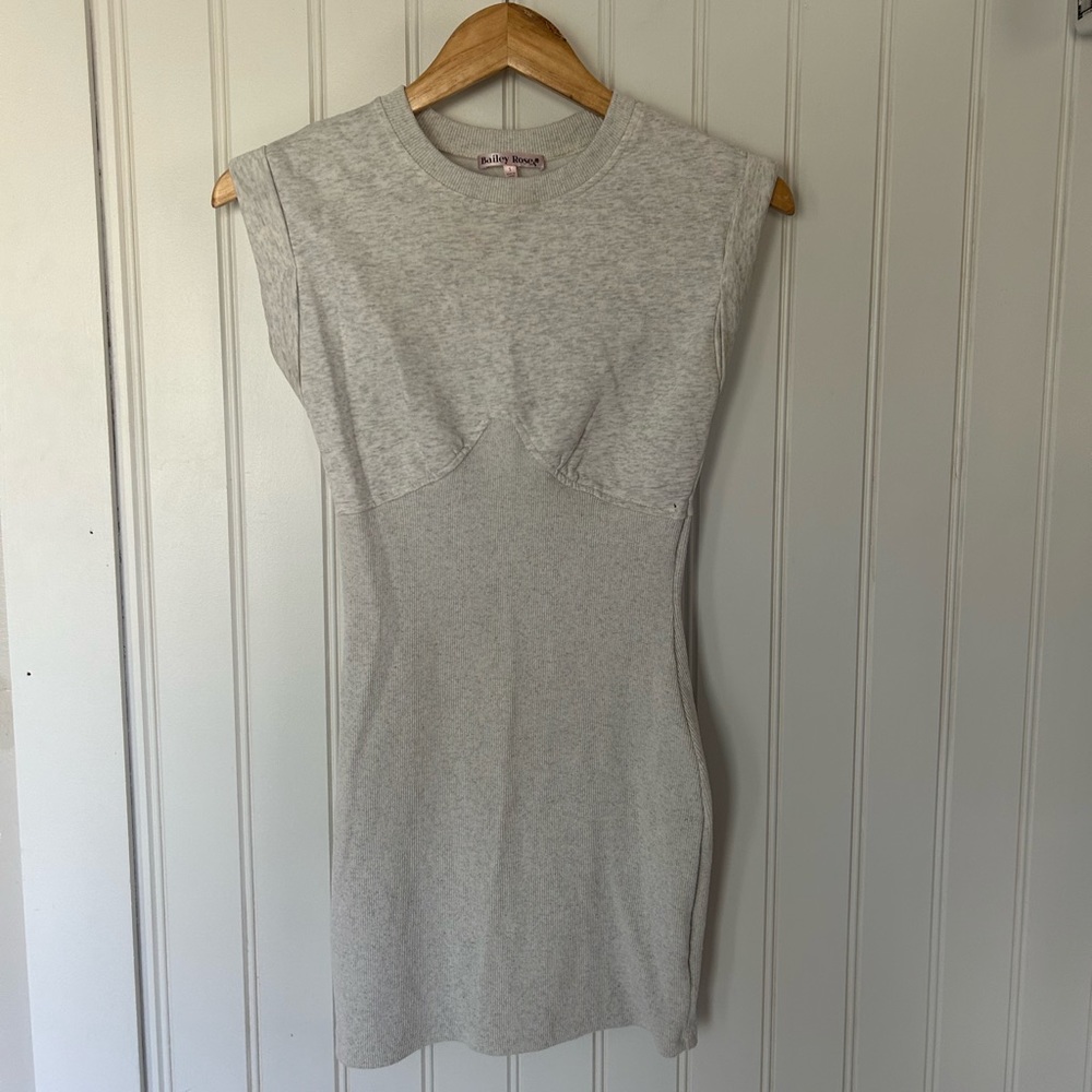 Tshirt Dress - Fitted